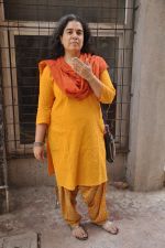 Reena Dutta voting in Khar, Mumbai on 24th April 2014